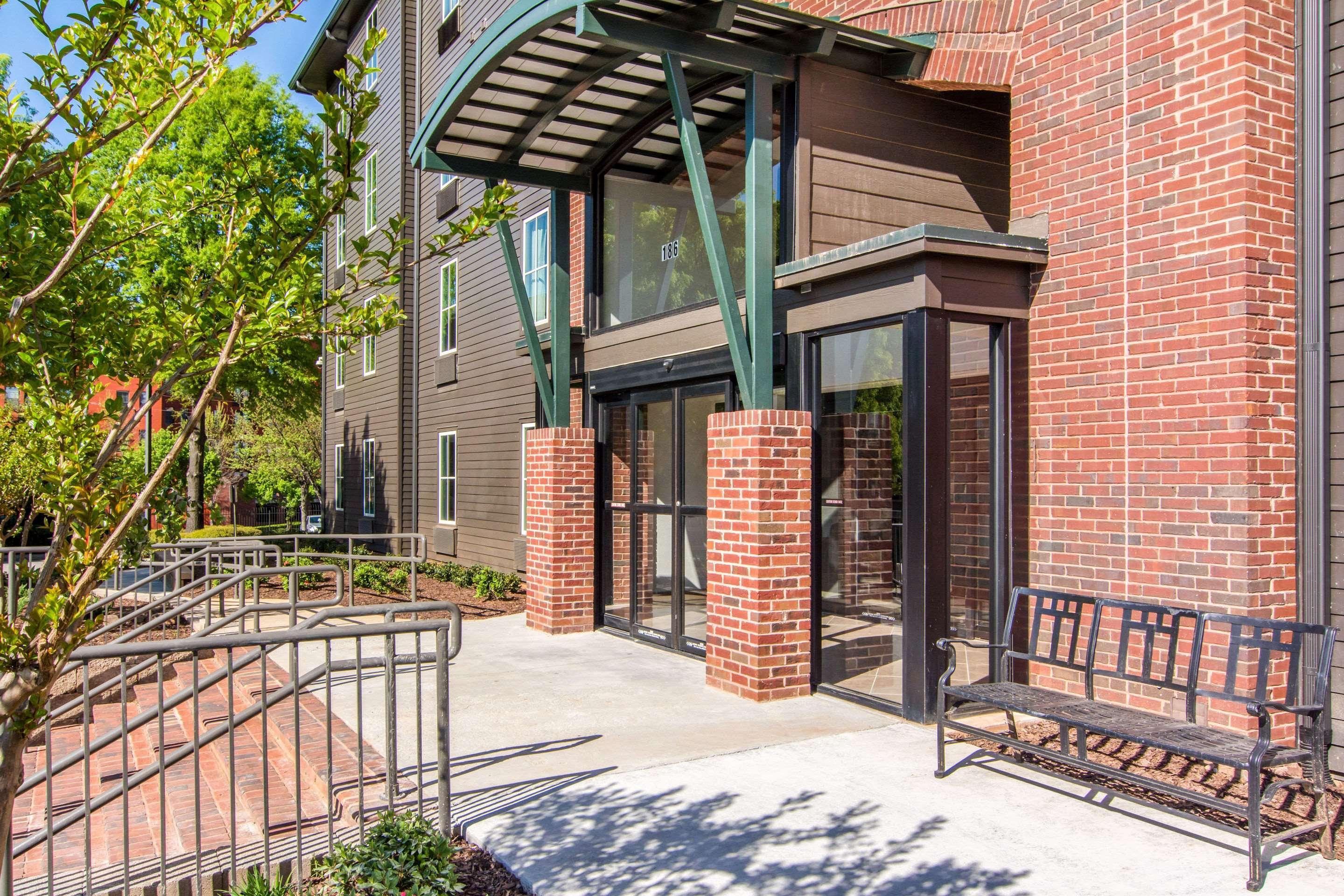 Clarion Inn & Suites Atlanta Downtown Exteriér fotografie
